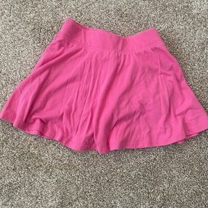 Hot pink skort 🩷 Size 7/8. Gently used and very cute!